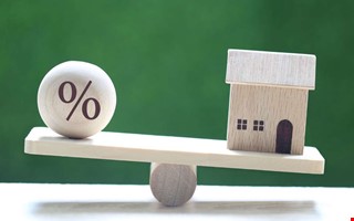 V�nder det nu � inflationen sjunker mer �n v�ntat