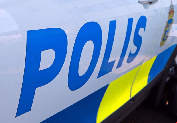 Bil voltade på E6 utanför Kungsbacka Bil voltade på E6 utanför Kungsbacka