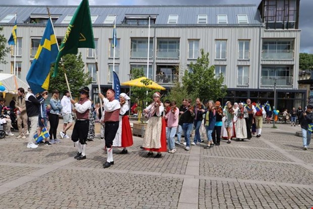 Debatt: L�ttnad att f� fira nationaldagen igen