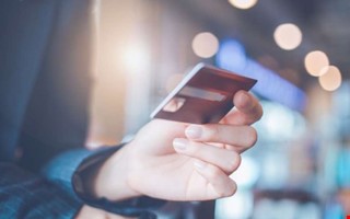 Kreditkort: J�mf�r kreditkort h�r