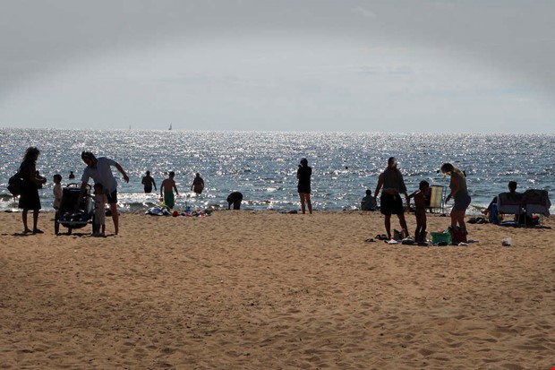 H�rligt v�der � och s� varmt �r det i vattnet