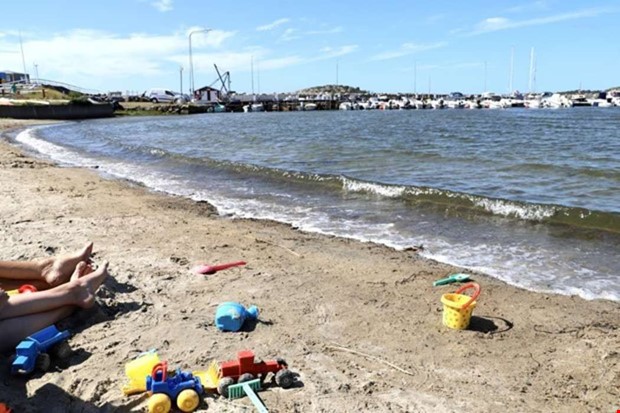 Badavrådan i hela fjorden efter nytt nödutsläpp Badavrådan i hela fjorden efter nytt nödutsläpp