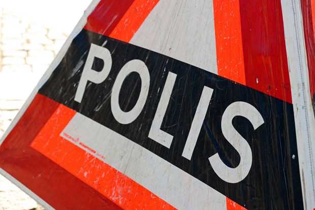 Bil och lastbil krockade Bil och lastbil krockade