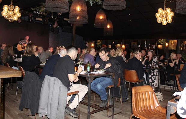 After work med f�retagare � h�r �r alla bilderna