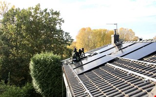 F�rre solceller monteras � men fler batterier 