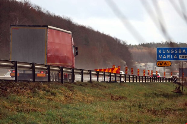 Sänkt hastighet på E6 – arbetet klart först till nyår Sänkt hastighet på E6 – arbetet klart först till nyår