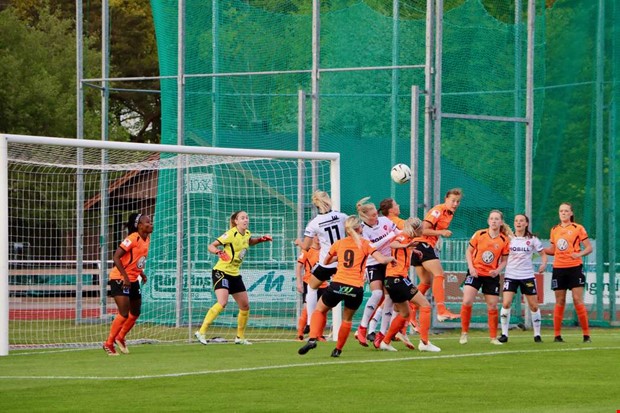 Från Kungsbacka DFF till Malmö FF  Från Kungsbacka DFF till Malmö FF