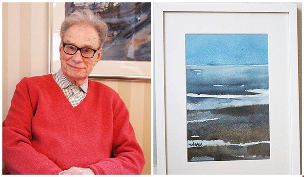 Konstnren Hkan planerar sitt skapande innan han mlar