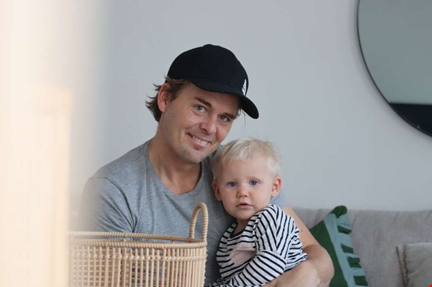 Succ�tr�naren f�rl�nger med Gais