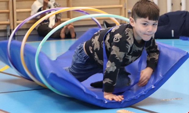 Hinderbana final p� sportlovet i Varlahallen