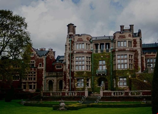 Debatt: Politiskt hyckleri av S 