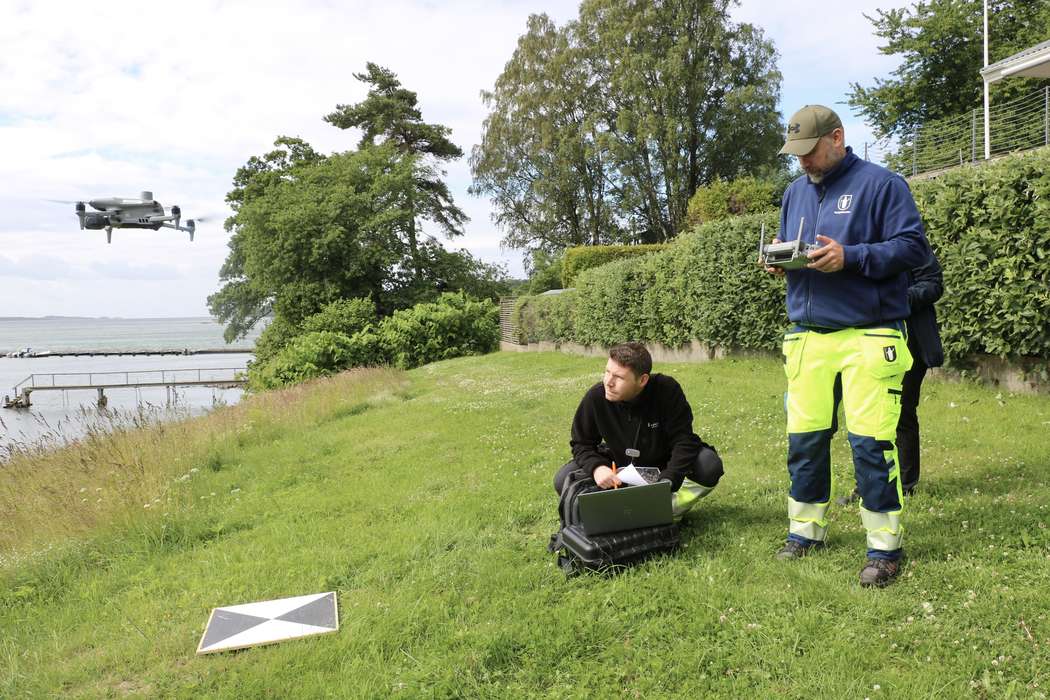 Drönare övervakar strandskyddet – Effektivare tillsyn längs kusten!