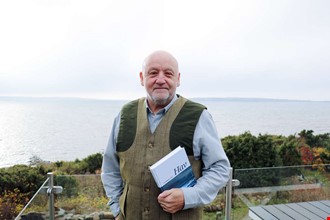 Alfred verlevde kylan i vrakets mast 