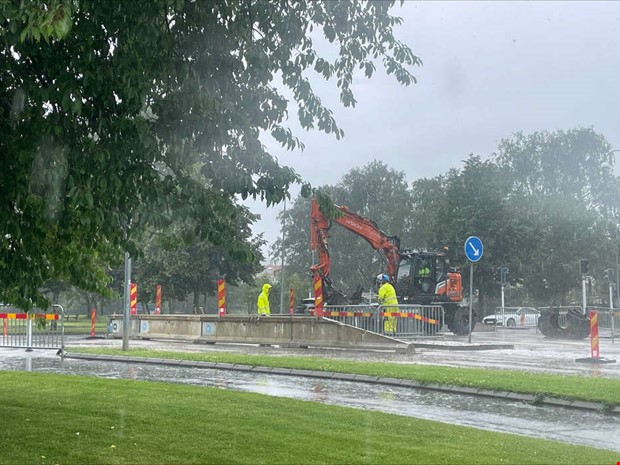 Ny vattenläcka upptäckt – nu stängs Söderåleden av Ny vattenläcka upptäckt – nu stängs Söderåleden av