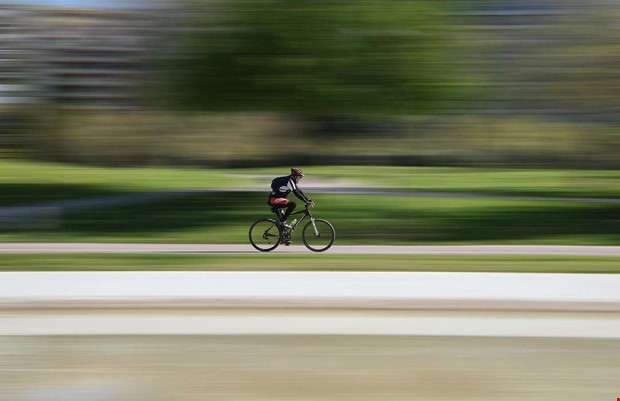 Man kr�ver �terk�p efter l�s sadel p� nyink�pt cykel 
