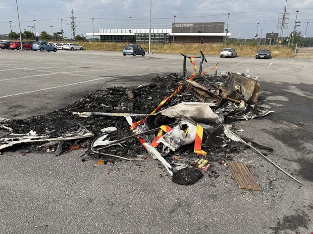 Brand i husvagn vid Hede: ”Helt utbrunnen” Brand i husvagn vid Hede: ”Helt utbrunnen”