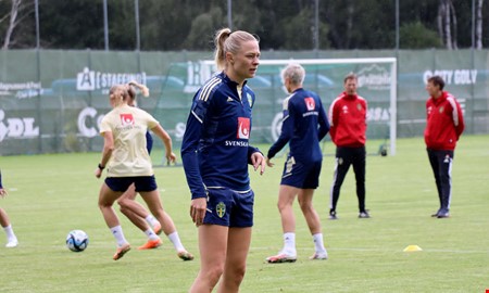 Fridolina Rolf presenterad av storklubben 