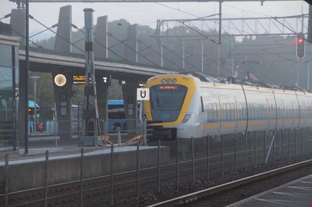 F�ljdf�rseningar i t�gtrafiken efter olycka i Varberg - stoppet h�vt