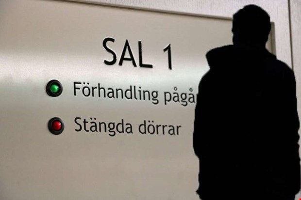 Förolämpade poliser samma dag som ny lag – åtalas Förolämpade poliser samma dag som ny lag – åtalas
