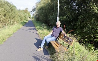 Ny bänk ska väcka gamla minnen och lokala berättelser