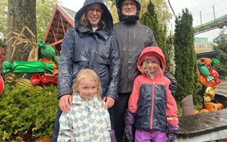 Trots stormen  s firade familjen p Liseberg