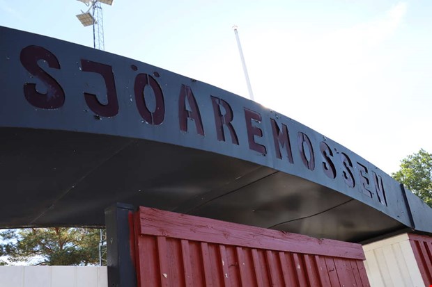 Konkurrentens tränare tar tjänstledigt – för fotbollsuppdrag Konkurrentens tränare tar tjänstledigt – för fotbollsuppdrag