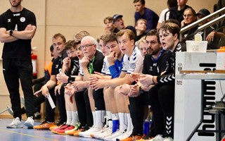 Sparkar trnaren efter fiaskostarten 