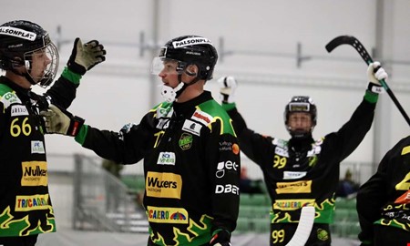 Anfallaren gjorde sitt frsta elitserieml: 