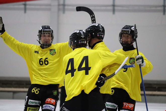 Tog ssongens frsta seger efter anfallarens uppvisning