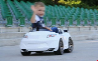 Farlig leksaksbil anmls  nra att orsaka olycka 