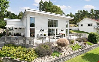 Villa i tv etage med trdgrd gjorde mnga nyfikna