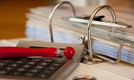 Byggfretag stms av konsult   krvs p 600 000 kronor