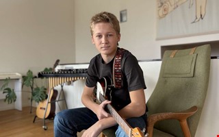 15-rige Artur intar scenen under Tina Turner-showen