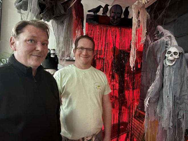 Istllet fr p balkongen  skrckstil i butiken 