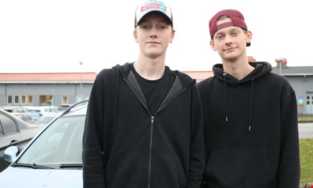 Elever vill ha fler parkeringar utanfr skolan: 