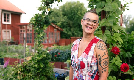 Tusentals inspireras av trdgrdsprofilen Sara 