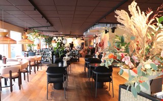 Nu slr nya restaurangen vid torget upp portarna 