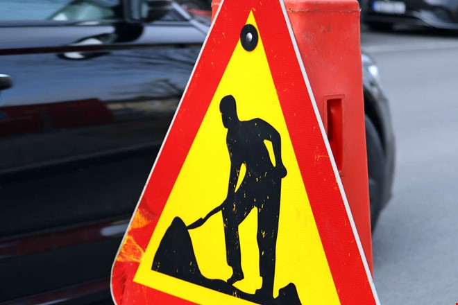 Arbete p vgen  ett krflt stngt i flera mnader