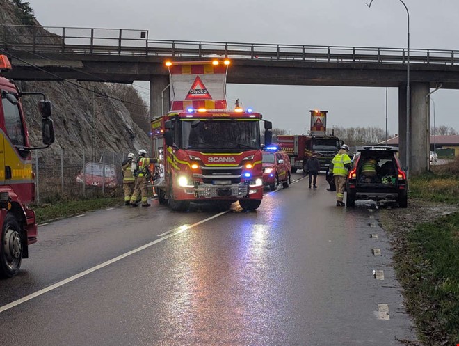 Trafikolycka  bil har krt av vgen