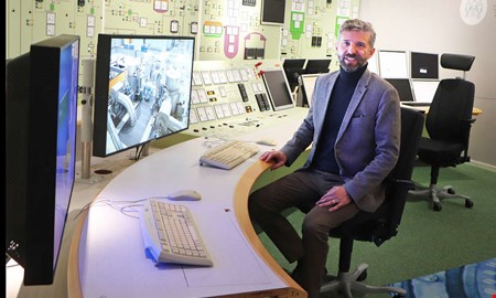 Mnga nya boenden krvs fr att lsa ny krnkraft 