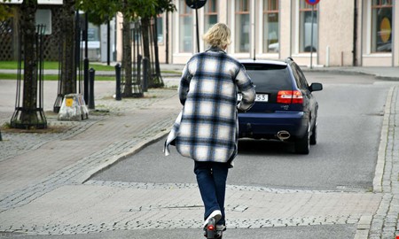 Debatt: Frbjud elsparkcyklarna i kollektivtrafiken 