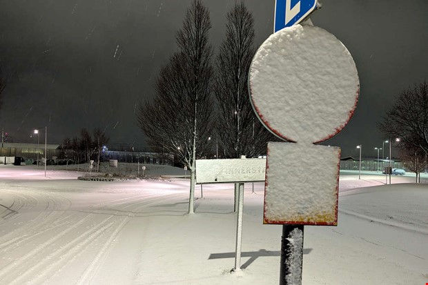 SMHI flaggar för första snöfallet för säsongen SMHI flaggar för första snöfallet för säsongen