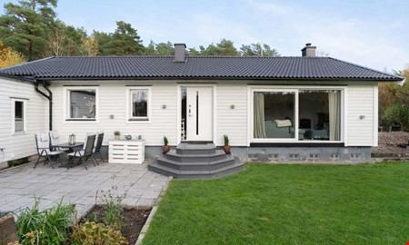 Villa med ppen spis och pool vckte stort intresse