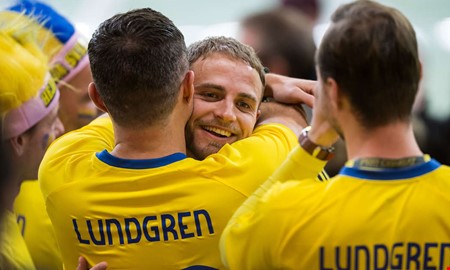 Onsalasonen om mlet och landslagsdebuten: 