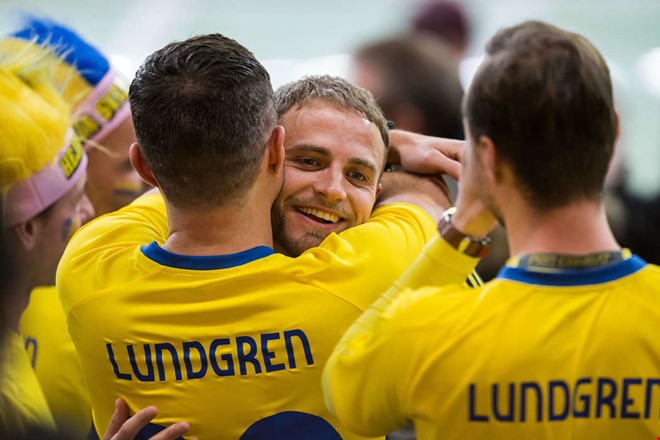 Onsalasonen om mlet och landslagsdebuten: 