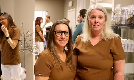 Behandlingssalong ppnar nytt  kunden: 