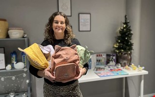 Pop up-butik ppnar p Kungsmssan infr julen