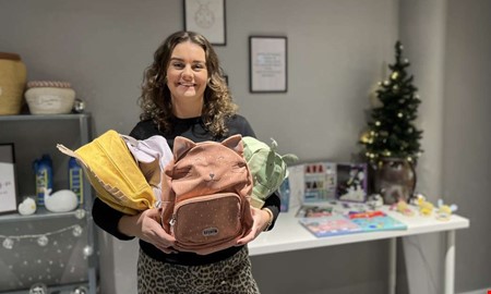 Pop up-butik ppnar p Kungsmssan infr julen