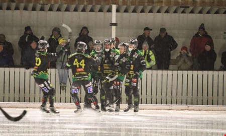 Knivskarpt FBK tog livsviktig seger: Fruktansvrt sknt