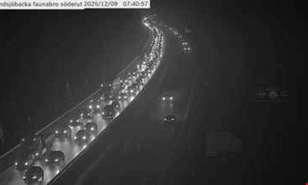 Lnga ker p E6 efter fordonshaveri